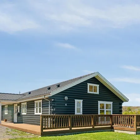 Hjalmar Holiday home