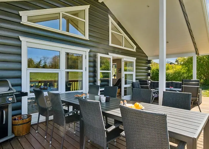 Dom wakacyjny Hjalmar - 400m From The Sea By Interhome *
