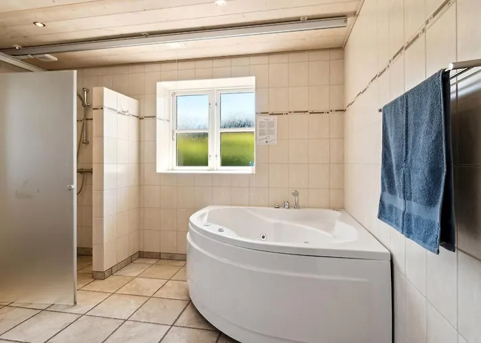 Hjalmar - 400m From The Sea By Interhome Dom wakacyjny Allinge-Sandvig
