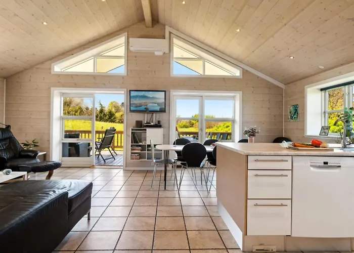 Dom wakacyjny Hjalmar - 400m From The Sea By Interhome Allinge-Sandvig